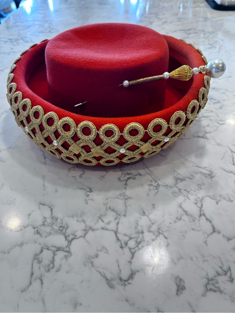 Vintage Oscar De La Renta 100% Wool Felt Orange & Gold Bumper Hat
